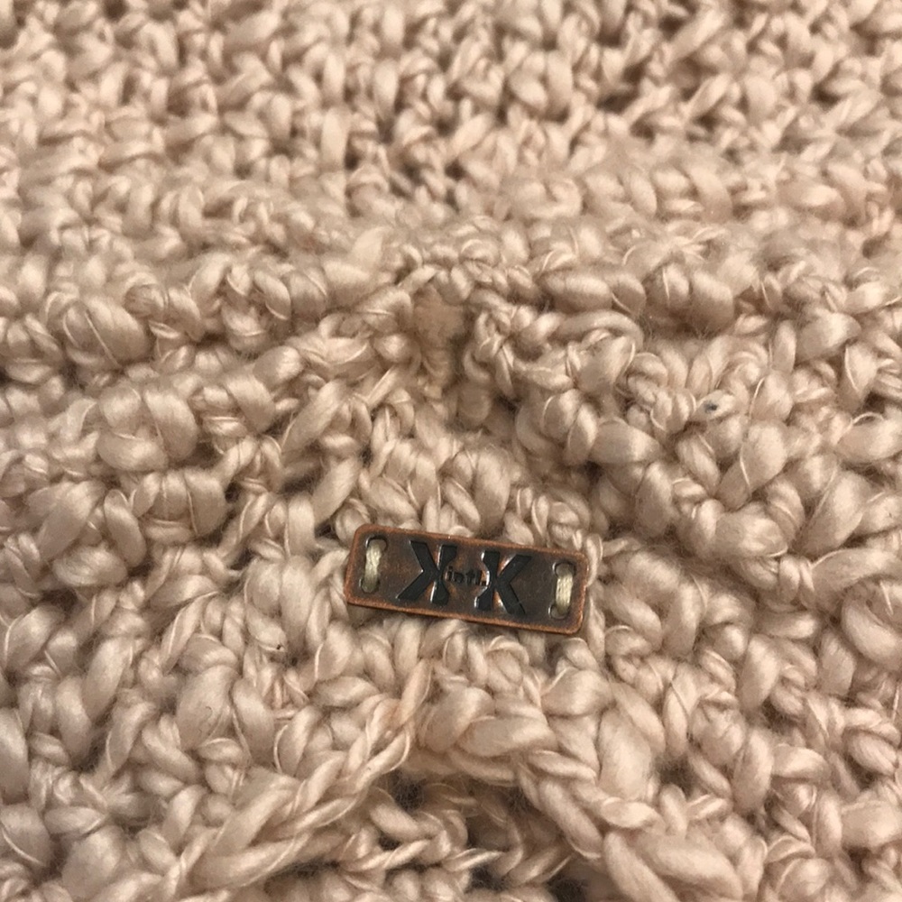 Beanie - Picture 3 of 4